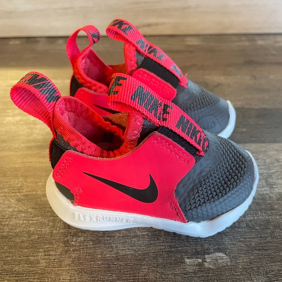 Nike Flex Runners - Picture 4 of 6